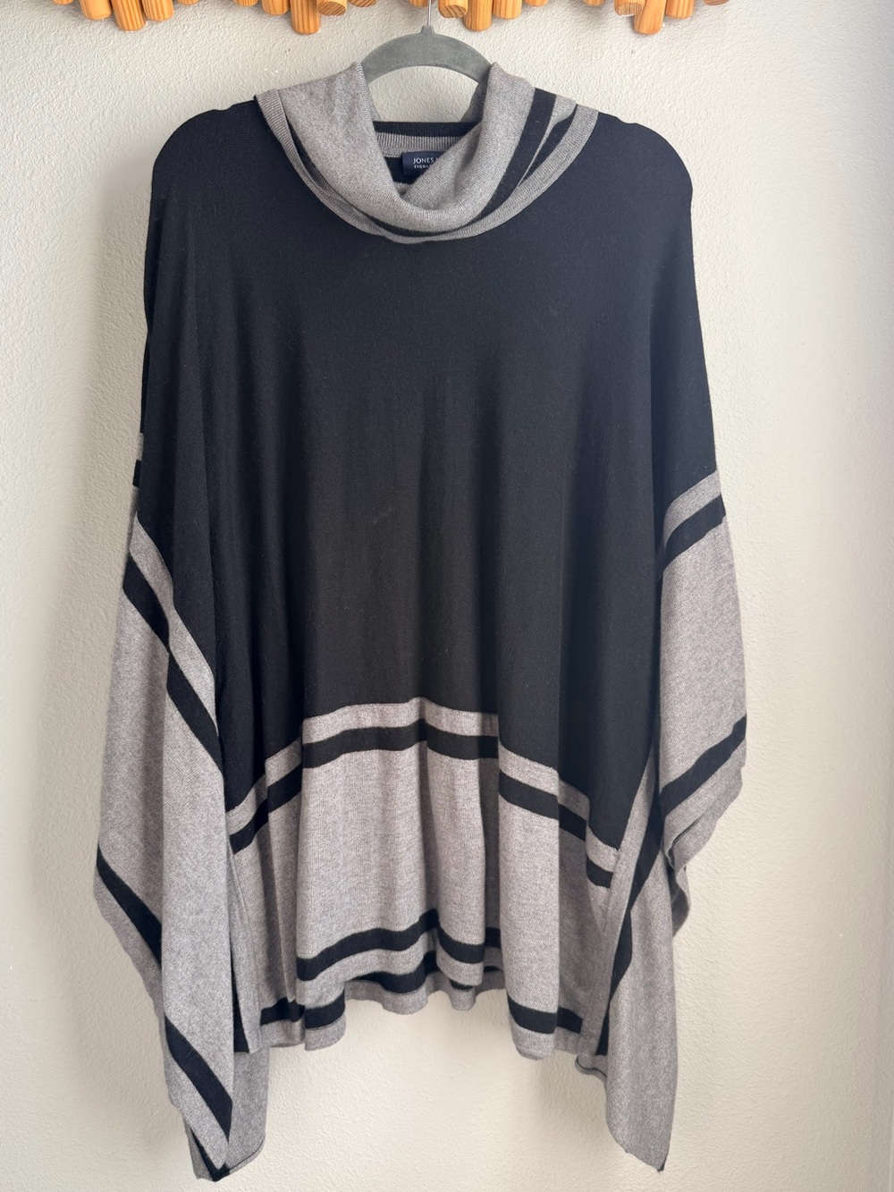 Jones New York Signature Colorblock Cowl Neck Poncho Sweater One Size NWOT